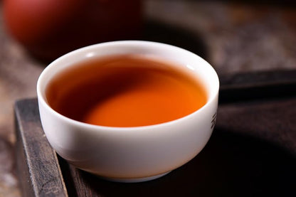 Natural and Additive-free Pu'er Yunnan Dian Hong Tea Spring Tea 357g Organic Yunnan Sun-dried Black Tea Cake Tea Ancient Tree Tea 普洱茶 云南滇红茶 春茶 357g云南晒红茶茶饼茶叶饼茶古树茶