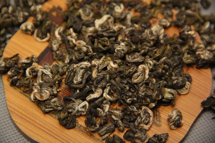 Yunnan Green Tea Natural and additive-free One Bud Two Leaf Yunnan Biluochun 500g Chinese Tea 云南绿茶 滇绿茶 云南碧螺春 2023年新茶一芽二叶茶叶