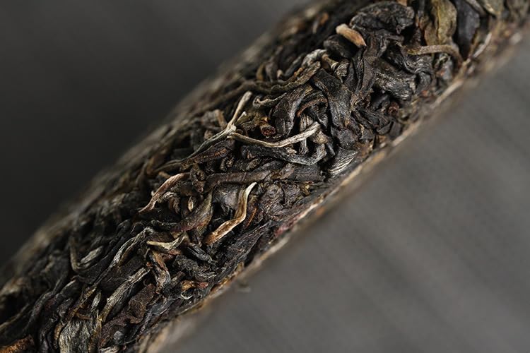 Yunnan Natural and Additive-free Puerh Tea Raw Tea, Green Tea Yiwu Zhengshan Big Tree Old Tree 357g Qizi Cake Tea 云南普洱茶叶易武正山大树老树357克七子饼茶