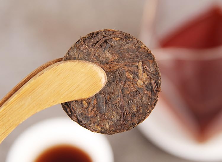 Yunnan Natural and Additive-free Puerh Tea Ripe Tea 80g (10pcs*8g) Menghai Mellow Puerh Ancient Tree Tea Cooked Tea Linglong Small Tea Cake Black Tea 云南普洱茶 勐海醇香普洱古树茶 熟茶玲珑小茶饼 10片*8g装