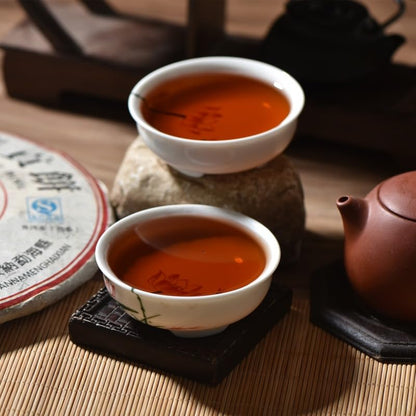 Premium Puerh Tea Cake Cooked Tea Golden Bud 357g Puerh Cake Tea Wild Release Qiaomu Large Tree Cooked Tea Natural Without Additives Puerh Tea 普洱茶饼 熟茶金芽357克普洱饼茶野放乔木大树熟茶