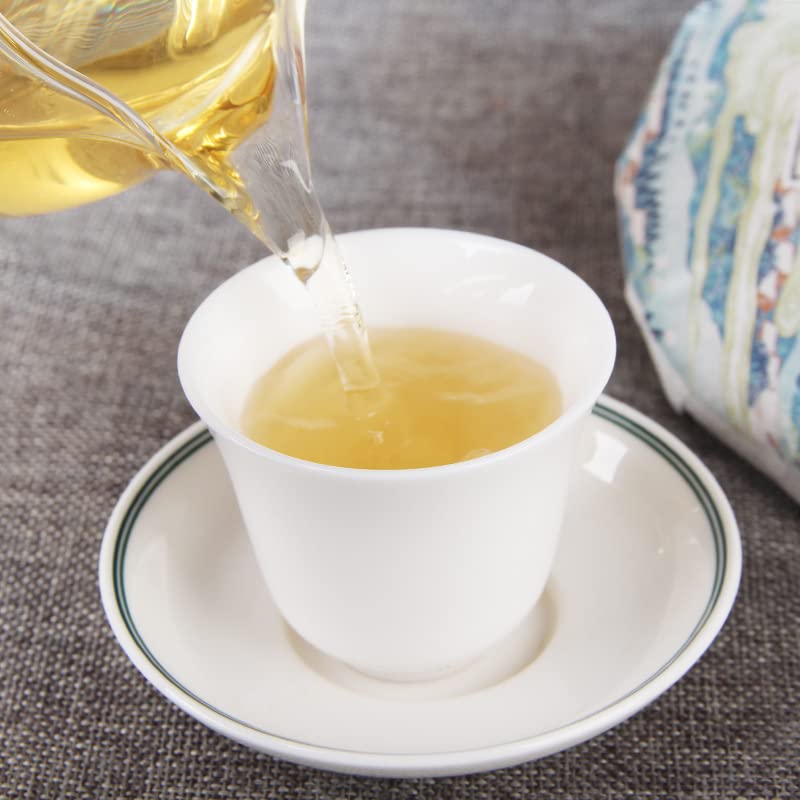Yunnan Natural and Additive-free Ancient Tree Golden White Tea Cloud White Beauty Tea White Tea 357g Tight Tea Softer Than Raw Pu Tea 云南古树黄金白茶云白美人茶白茶 茶叶 357g紧压茶比生普