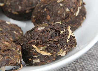 Natural and additive-free Lotus Leaf Tea Small Tuo Tea, Cook tea, Puerh Tea Puerh Ripe Tea Small Tuo Tea Black tea Easy to carry 荷叶小沱茶普洱茶普洱茶熟茶小沱茶500g