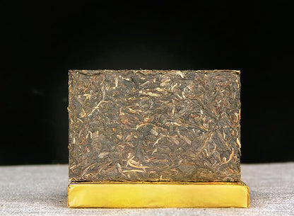 Natural and Additive-free Puerh Tea Yiwu High Stick Blue Seal Yunnan Ancient Tree Puerh Tea Raw Tea Brick Tea 250g Green Tea 易武高杆蓝印云南古树普洱茶生茶砖茶叶250g