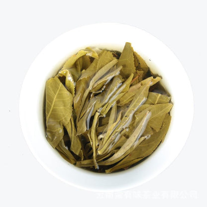 Natural and Additive-free Yunnan Puerh Tea Menghai Big Tree Tea Cake 357g Puerh Raw Tea Deliciously Smooth Puerh Tea Green Tea 勐海大树茶 把子茶饼 357克