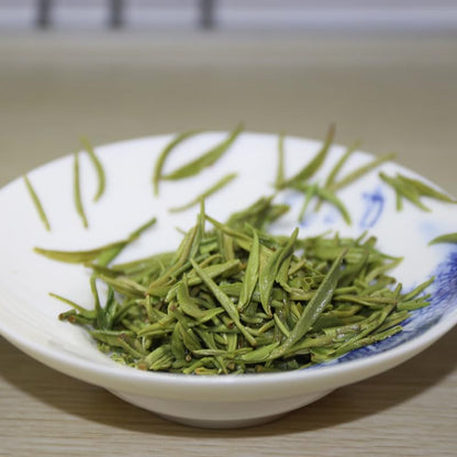 Premium Green Tea Spring Tea Mao Jian Mingqian High Mountain Fried Green Cloud Green Tea Gift Boxed 500g Tea 绿茶春茶茶叶毛尖明前新茶高山炒青云雾绿茶礼盒装500克