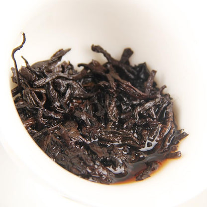 Yunnan Natural and Additive-free Puerh Tea Ripe Tea Black Tea 80g (10pcs*8g) / box Menghai Mellow Puerh Ancient Tree Tea Cooked Tea Linglong Small Tea Cake 云南普洱茶 勐海醇香普洱古树茶 熟茶玲珑小茶饼 10片*8g装