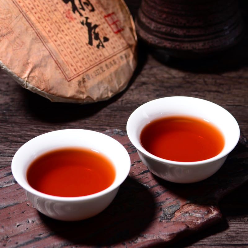 Natural Puerh Tea Cake Yunnan Puerh Tea Ripe Tea Premium Menghai Puerh Black Tea 357g/12.oz Selected from spring tea leaves  云南七子饼茶357g 普洱黑茶勐海