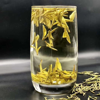 Premium Green Tea Golden Bud Tea Mingqian Tender Buds Rare Tasty and Fresh Green Tea Loose Tea Canned 125g/can 绿茶新茶黄金芽茶叶明前嫩芽珍稀黄金芽散茶罐装250克