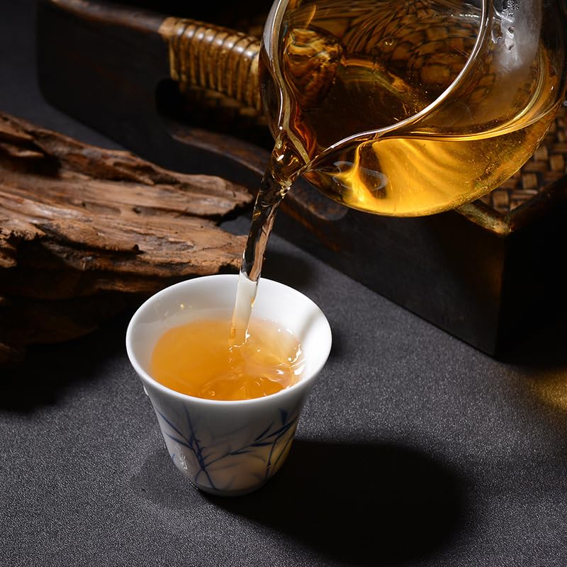 Natural and Additive-free Puerh Tea 357g Zodiac Memorial Cake Raw Tea Yunnan Qizi Cake Tea Menghai Big Tree Tea Green Tea 普洱茶生肖纪念饼 357g生茶云南七子饼茶 勐海大树茶