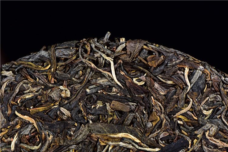 Natural and Additive-free Puerh Tea Raw Tea Wang Nian Puerh Wang Fu 357g Yunnan Qizi Cake Tea Green Tea Zodiac Memorial Cake Tea 普洱茶生茶 旺年普洱 旺福357g 云南七子饼茶 生肖纪念饼茶