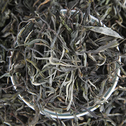 Natural and additive-free Yunnan Lincang Iceland around the large tree tea 500g spring tea Pu'er tea raw tea loose tea puerh tea loose leaf 云南临沧冰岛周边大树茶500g春茶普洱茶生茶散茶叶散装生普茶