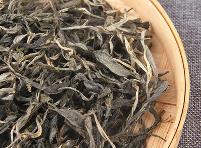 Yunnan Natural and Additive-free Ancient Six Tea Mountain Brick Original Arbor Tree Puerh Loose Raw Tea 500g Green Tea 云南古六大茶山之蛮砖原生态乔木大树普洱生茶