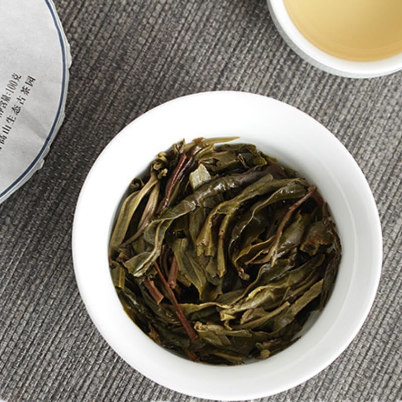 Yunnan Natural and additive-free Puerh Tea 100g Iceland Honey Rhythm Small Cake (Chong) Large Tree Puerh Raw Cake green tea 云南普洱茶 100克冰岛蜜韵小饼（崇)大树普洱生饼