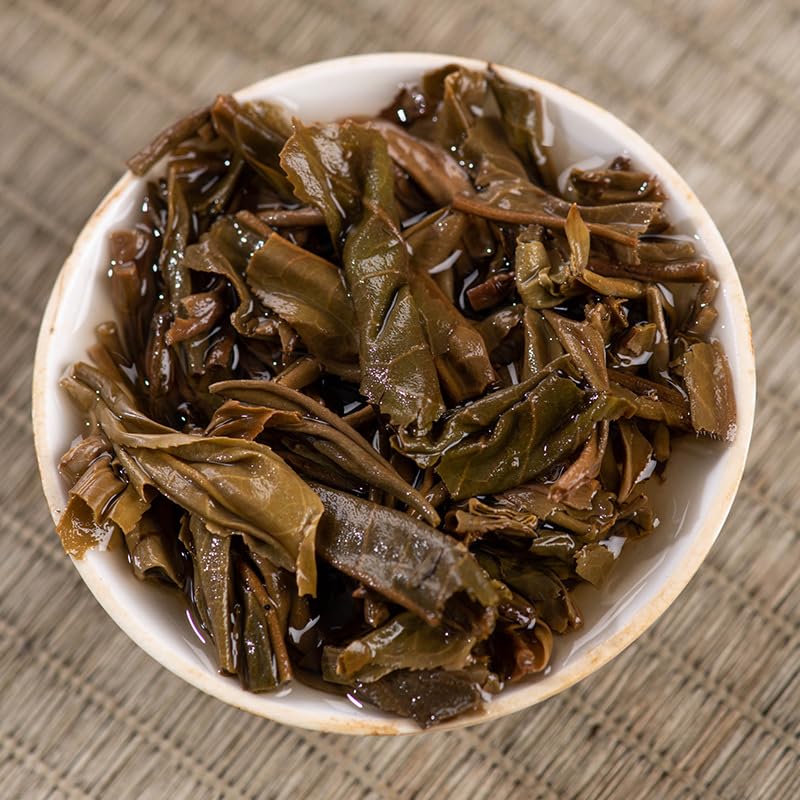 Yunnan Honey Fragrance Tea Rhythm Menghai Puerh Tea Aged Ancient Fragrance Raw Tea Cake 357g Deliciously Smooth Puerh Tea 云南 蜜香茶韵勐海普洱茶古香生茶茶饼357克