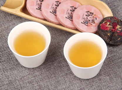 Natural and Additive-free Rose Black Tea Small Tuo Tea Cake Yunnan Dian Hong Tea 500g Sweet Honey Rose Tea Small Jade Cake Flower Black Tea 玫瑰红茶小沱茶饼云南滇红茶叶