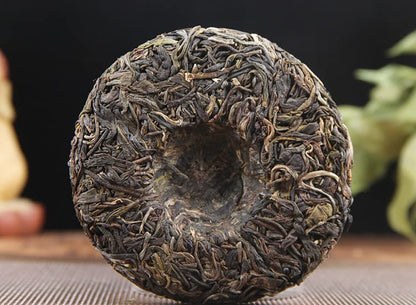 Natural and Additive-free Puerh Tea Raw Tea Cake Premium Brown Mountain Puerh Round Tea Raw Cake 100g Green Tea 普洱茶生茶饼茶布朗山普洱七子饼圆茶生饼100克