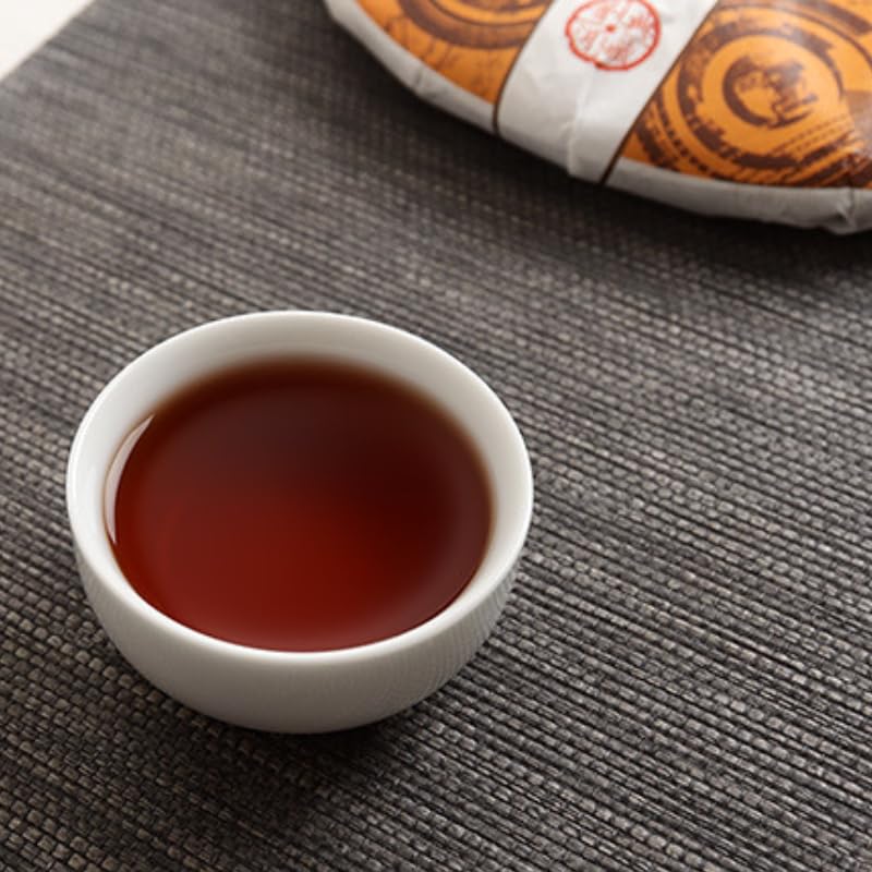 Natural Aged Puerh Ripe Tea Menghai Golden Bud Qizi Cakes Tea 357g Red Soup Colour Yunnan Puerh Tea Aromatic and Flavorful Black Tea 陈年普洱熟茶 357g勐海金芽七子饼茶 汤色红亮云南普洱茶