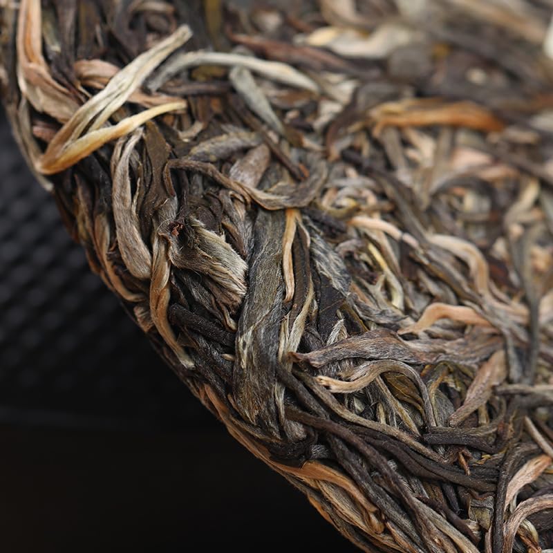 Yunnan Puerh Tea Zhanglang Old Tree Puerh Raw Tea,Green Tea 357g Natural and Additive-free Menghai Qizi Cake Tea Gift Good Tea 云南普洱茶 章朗老树普洱生茶 357g