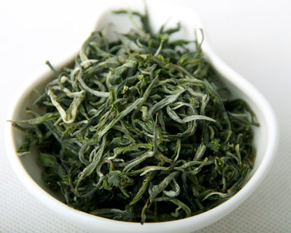 Premium Natural and Additive-free Early Spring Cuiming Green Tea with Bright Green Leaves, 500g Fresh Flavour and Strong Aroma 早春茶 翠茗 新茶 合昌轩茶叶 绿茶 翠茗