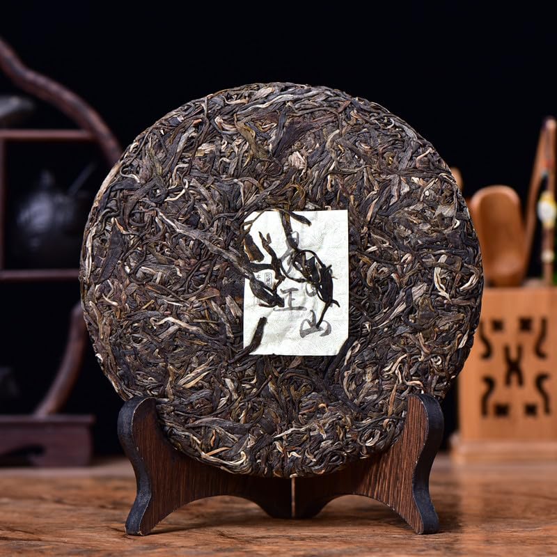 Premium Yiwu Zhengshan Early Spring Puerh Tea 357g Natural and additive-free Big Tree Tea Cake Yunnan Qizi Cake Tea 易武正山早春 普洱茶生茶357克大树茶饼