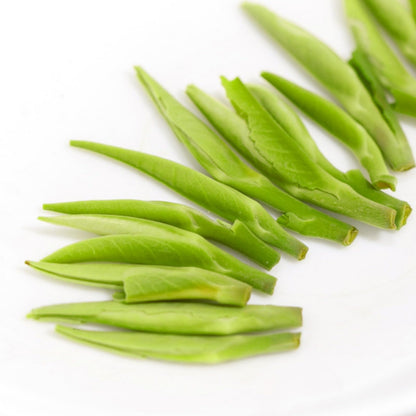 Guizhou, China Origin Queshe Young Buds Green Tea Before The Rainy Spring Tea Cui Buds Loose Tea Strong Aroma Canned 125g 新茶雀舌嫩芽绿茶明前雨前春茶翠芽散茶叶浓香型罐装125g