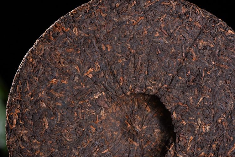 Premium Pu'er Gong ting Cake Ripe Tea 357g Qizi Cake Tea Yunnan Pu'er Tea Cake Healthy and Delicious Black Tea 特级普洱贡顶饼熟茶 357g 祁子饼茶 云南普洱茶饼 健康美味红茶