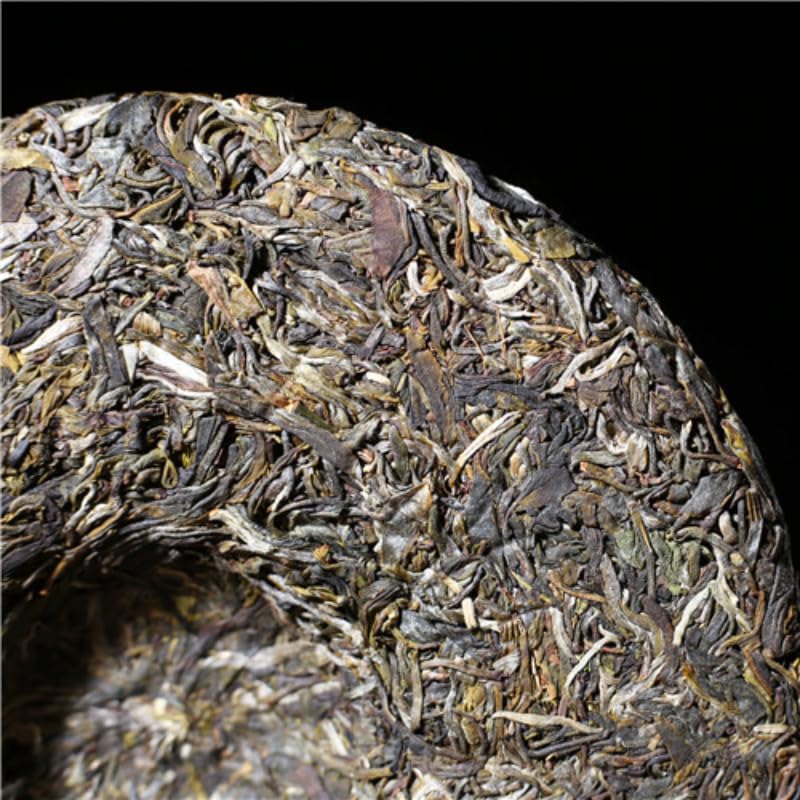 Premium Puerh Tea Raw Tea Yiwu 300 First Spring Large Tree Qiaomu Tea 357g Rooster Zodiac Cake Chinese Green Tea 洱茶生茶 易武300头春大树乔木茶 357克鸡生肖饼