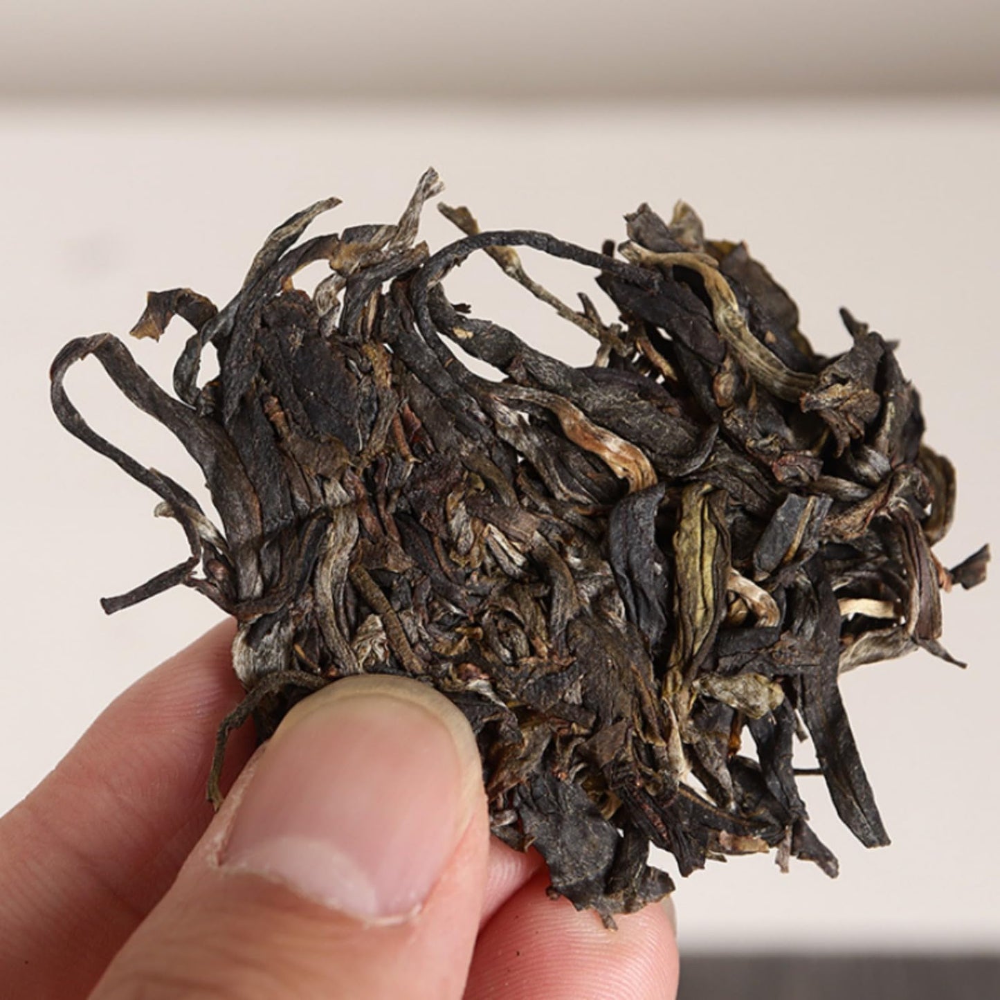 Natural Yunnan Puerh Tea Old Banzhang Cake Tea (Green) Yunnan Qizi Cake 357g Deliciously Smooth Puerh Tea Green Tea 云南普洱茶 老班章饼茶 （绿）云南七子饼 357克 