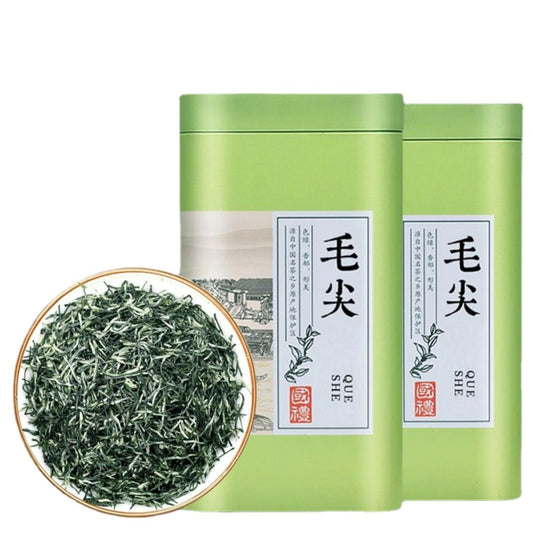 Natural Chinese Tea Mingqian Mao Jian Tea High Mountain Tender Buds Strong Aroma Steeping Type Green Tea Canister Gift Box 250g 天然中国茶 明前毛尖 高山嫩芽 香气浓郁 蒸压型绿茶 罐装礼盒 250g