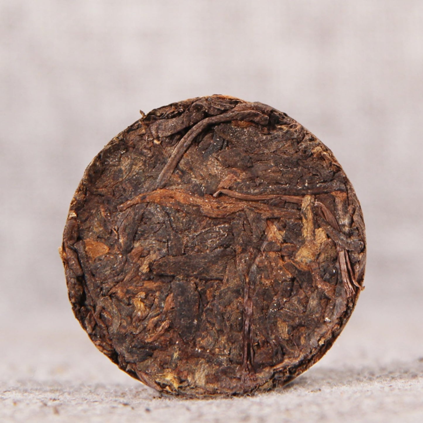 Yunnan Natural and Additive-free Puerh Tea Ripe Tea 80g (10pcs*8g) Menghai Mellow Puerh Ancient Tree Tea Cooked Tea Linglong Small Tea Cake Black Tea 云南普洱茶 勐海醇香普洱古树茶 熟茶玲珑小茶饼 10片*8g装