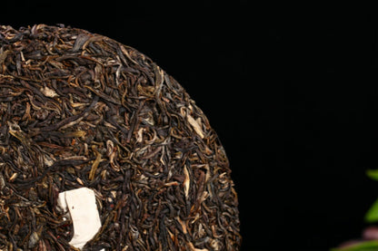 Yunnan Natural and Additive-free Puerh Tea 357g Qizi Cake Tea Raw Tea Green Tea Puerh Cake Tea Tea Puerh Tea Loose Leaf 云南普洱茶 357g七子饼茶 生茶普洱 饼茶 茶叶