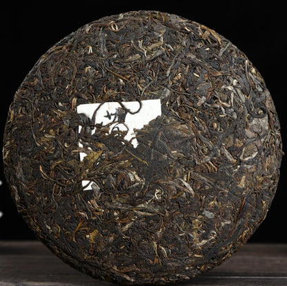 Yunnan Natural and Additive-free Puerh Tea Organic Raw Tea Xigui Ancient Tree Tea Cake 357g Puerh Bright Spring Tea Yunnan Qizi Cake Tea Green Tea 云南普洱茶 昔归古树茶饼357g 普洱明前春茶云南七子饼茶