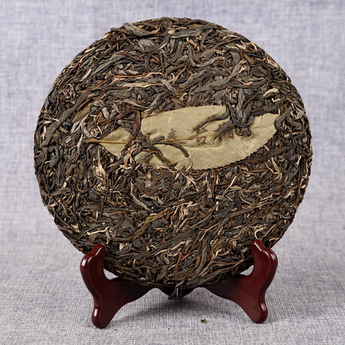 Natural and Additive-free Laobanzhang Raw Cake Yunnan Puerh Tea Cake 357g Spring Tea Big Tree Puerh Tea Organic Loose Leaf 老班章生饼 云南普洱茶饼 357克/饼