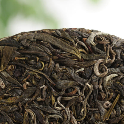 Yunnan Natural and additive-free Puerh Tea Banzhang Green Cake Big Tree Old Tree Puerh Raw Cake 357g Qizi Cake Raw Tea 云南普洱茶 班章青饼 大树 老树普洱生饼 357克