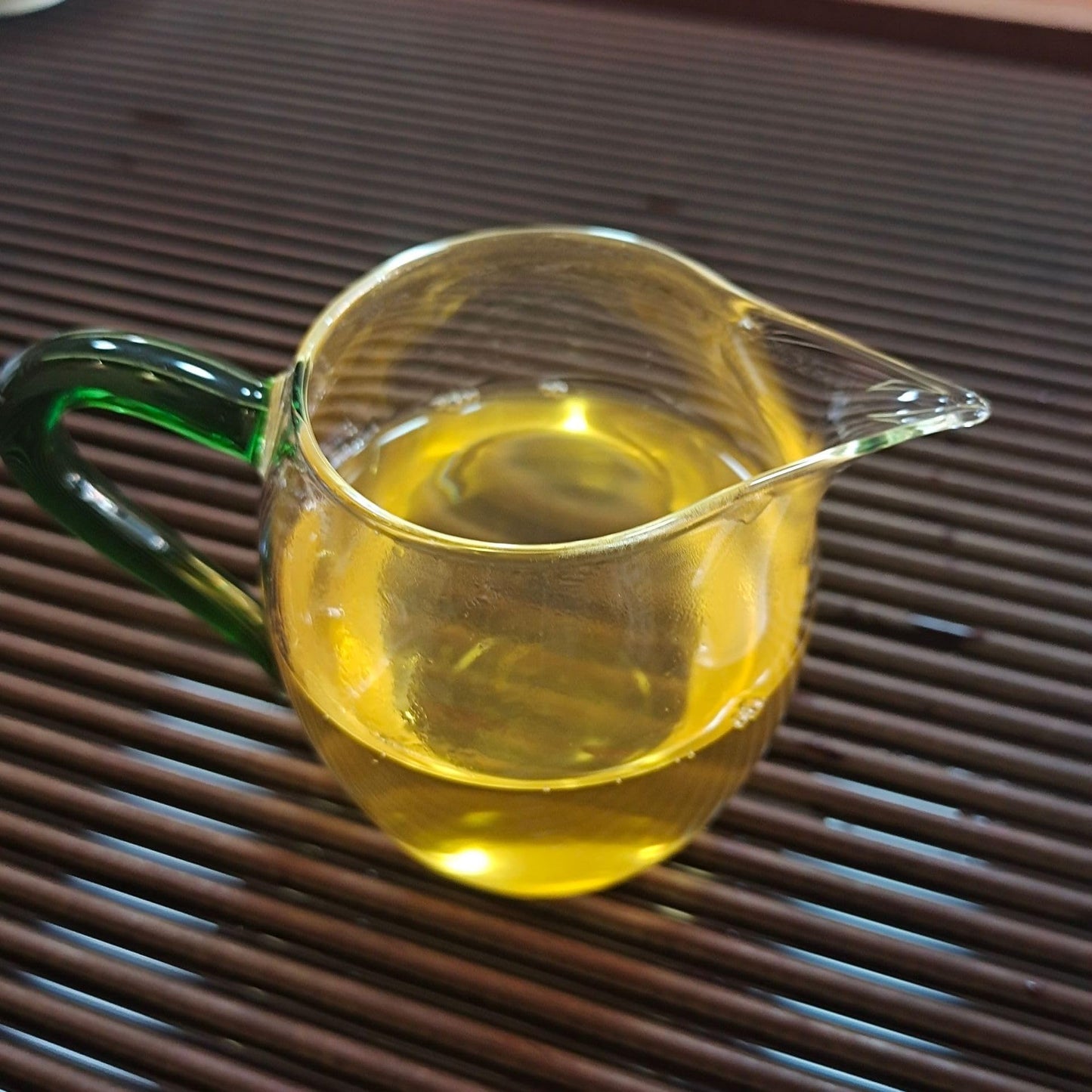 Premium Yunnan Puerh Tea Qizi Cake Raw Tea Yiwu Wan Gong Raw Tea 260g Additive-free Healthy and Delicious Green Tea 云南普洱茶七子饼生茶 易武弯弓生茶200克