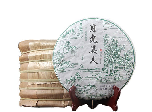 Yunnan Tea Puerh Tea Moonlight White Cake Jingmai Mountain Arborvitae 357g White Tea