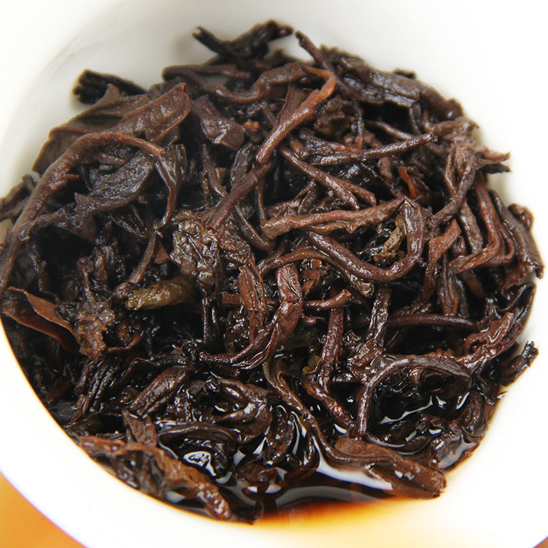 China Yunnan Pu'er Mountain Big Tree Tea Imperial Tribute Cake Spring Tea Pu'er Tea Ripe Tea Black Tea 357g