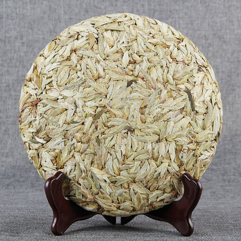 Yunnan Pu'er Tea White Buds Pod Tea Early Spring Raw Ancient Tea Buds Pu'er Bud Cell 357g Green Tea Qizi Cake Tea