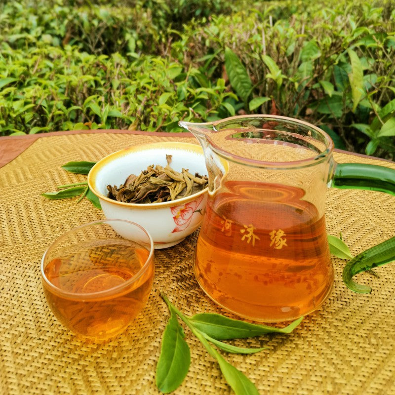 Lao Banzhang Pu'er Tea Bulang Mountain Ancient Tree Pu'er Raw Tea Green Tea Lao Banzhang Tea Cake 357g