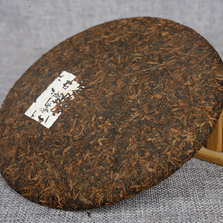 Yunnan Pu'er Tea Ripened Tea Black Tea Nannoushan Pu'er Jinhao 357g Pu'er Gongting Seven Sons Cake Tea