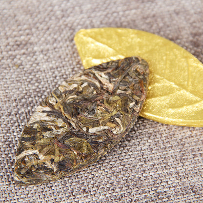 Yunnan Pu'er Golden Leaf Puerh Tea Ancient Tree Golden Leaf Puerh Tea Raw Tea Green Tea 500g from Menghai Tea Area