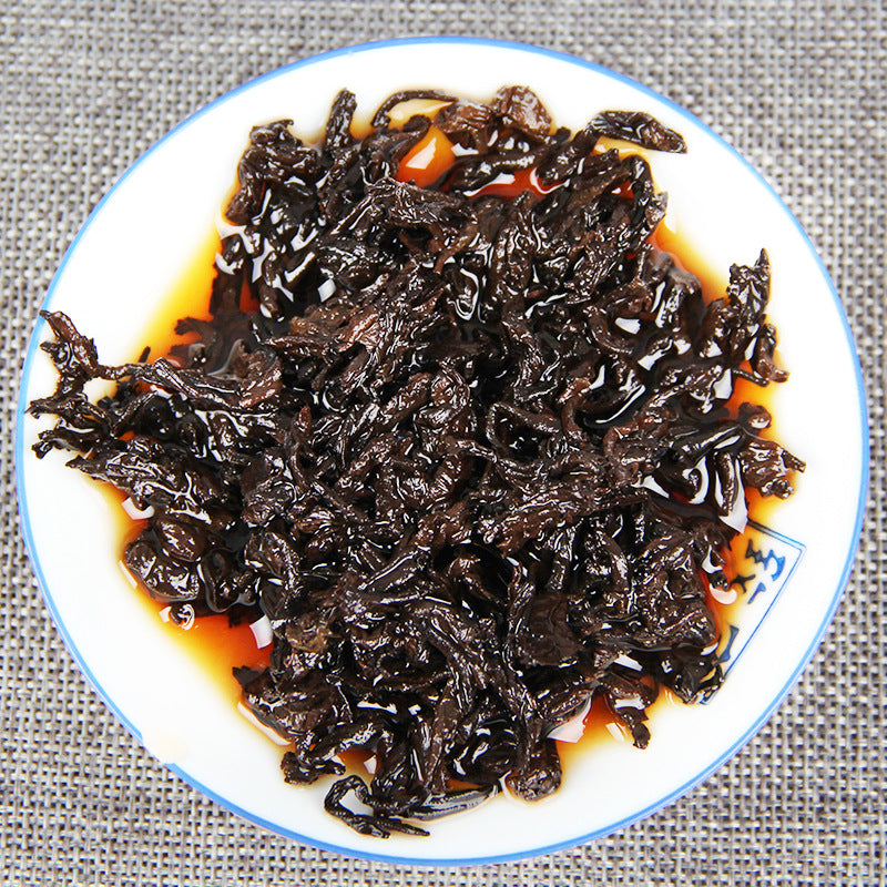 China Yunnan Pu'er Tea Menghai Nannoushan Qizi Tea Tree King Pu'er Ripe Tea Black Tea Menghai Early Spring 357g Tea Cake