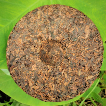 Lao Banzhang Pu'er Golden Bud Ripe Tea 357g Banzhang Golden Bud Tribute Cake Yunnan Ecological Pu'er Tea