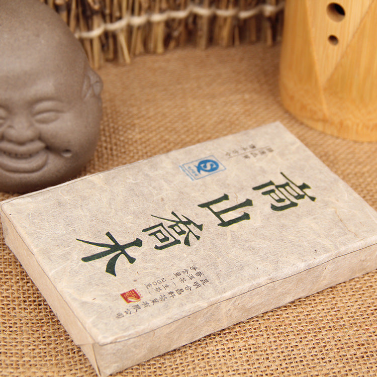 Yunnan Puerh Tea Puerh Tea Raw Tea Green tea Mengku High Mountain Tree Large Tree Puerh Raw Tea Brick Tea 250g