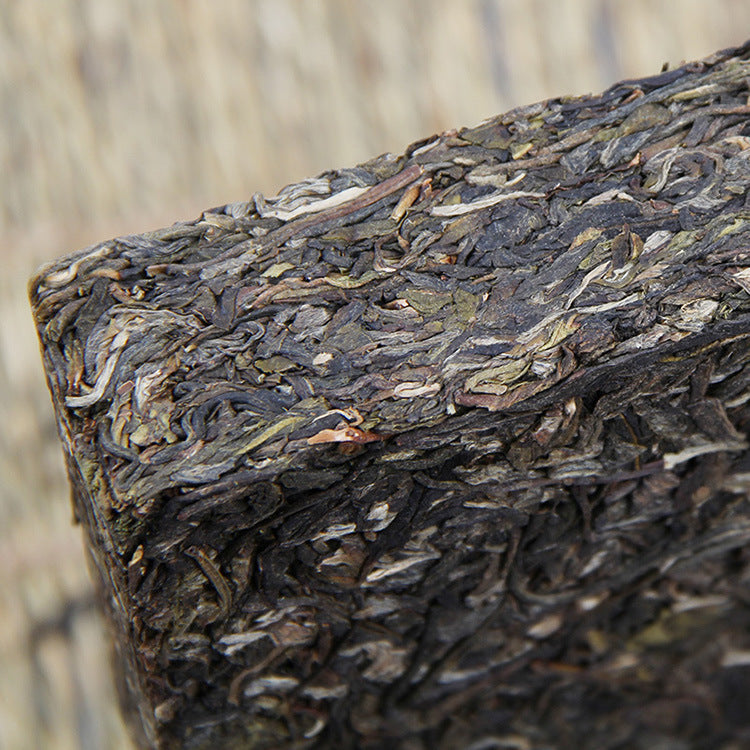 Yunnan Pu'er Tea Mengku Icelandic Ancient Tree Raw Tea 1000g Tea Brick Aged Pu'er Tea Green Tea