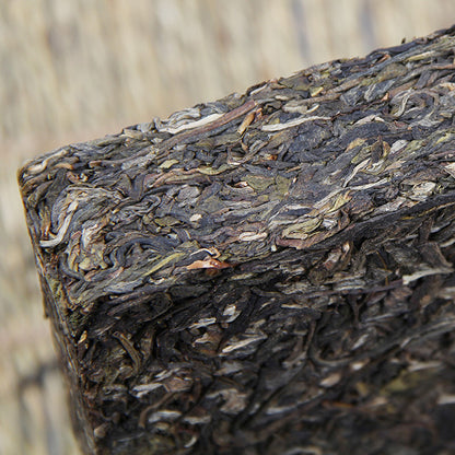 Yunnan Pu'er Tea Mengku Icelandic Ancient Tree Raw Tea 1000g Tea Brick Aged Pu'er Tea Green Tea