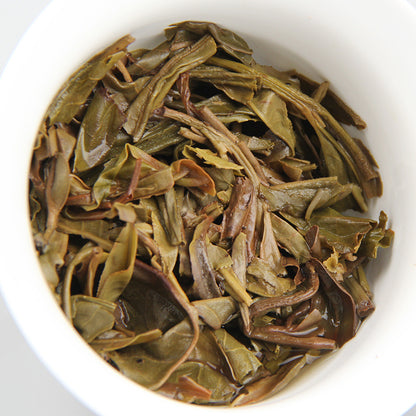 Yunnan Menghai Old Tea Brick 8582 Old Raw Tea Puerh Tea Brick 250g Green Tea