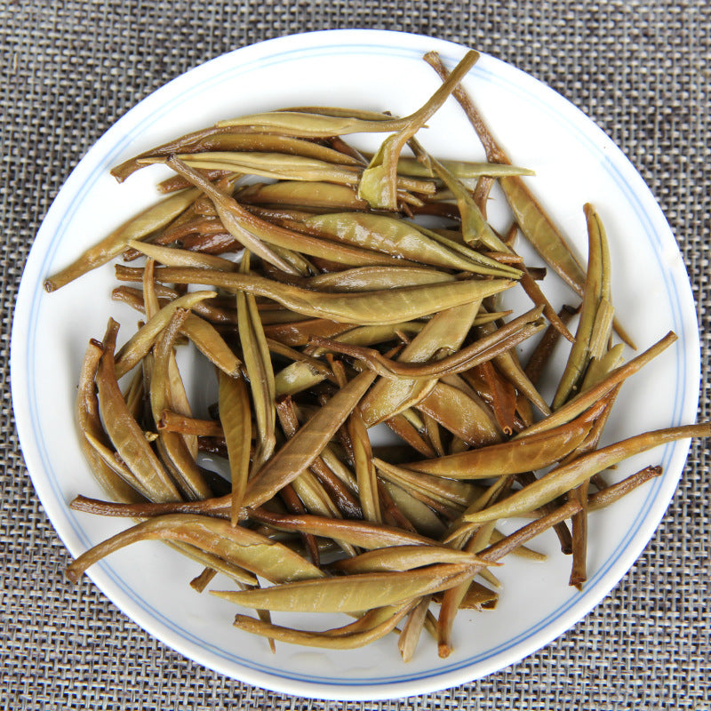 Raw Tea Yunnan White Tea Ancient Tree Single Bud Tea Moonlight White Single Bud Big Baihao Qizi Cake Tea 357g