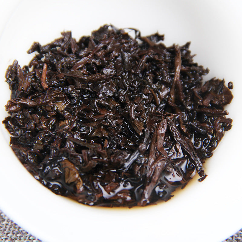 Yunnan Pu'er Tea Leaves Qizi Cake Tea Golden Buds Small Cake Ripe Tea Palace Pu'er Tea Cake 100g